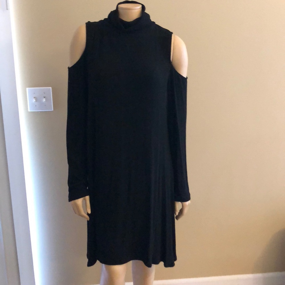 American eagle soft & sexy cold shoulder dress